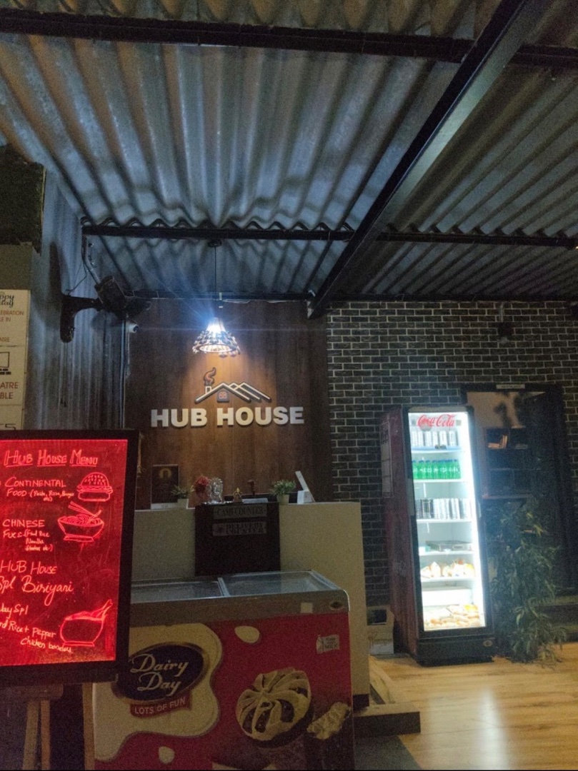 HUB HOUSE · Photo 05